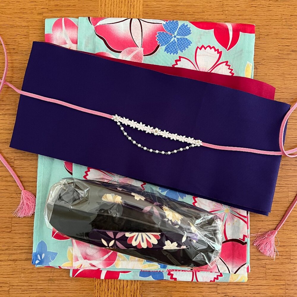 Womens or teen Yukata Set (new yukata, used obi & obijime, unused geta)